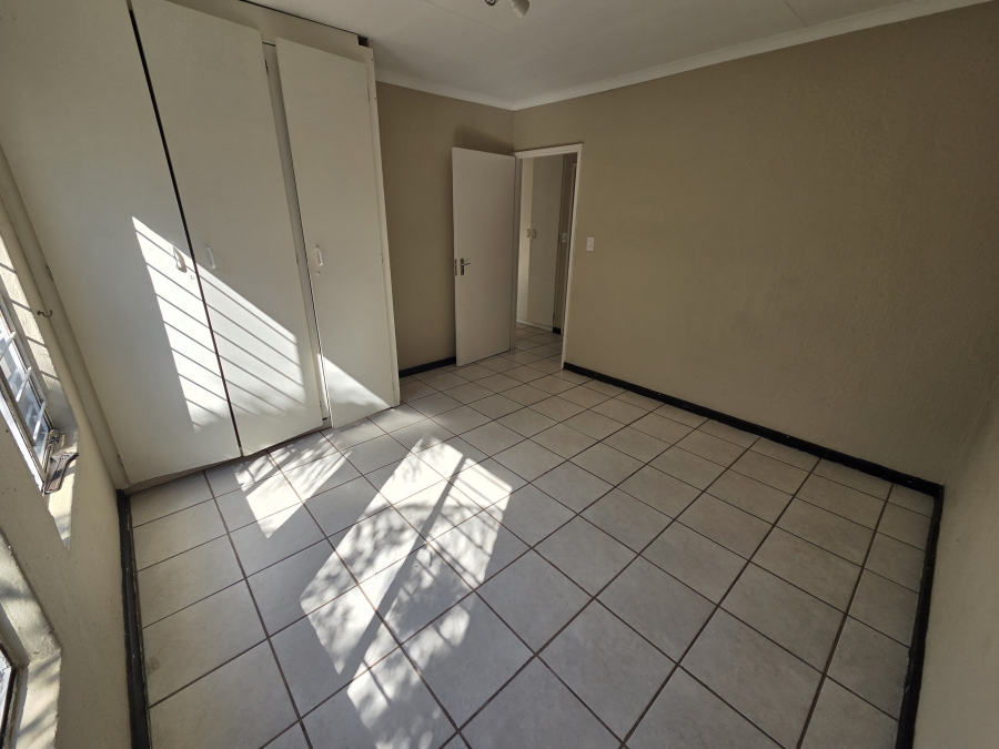 2 Bedroom Property for Sale in Radiokop Gauteng