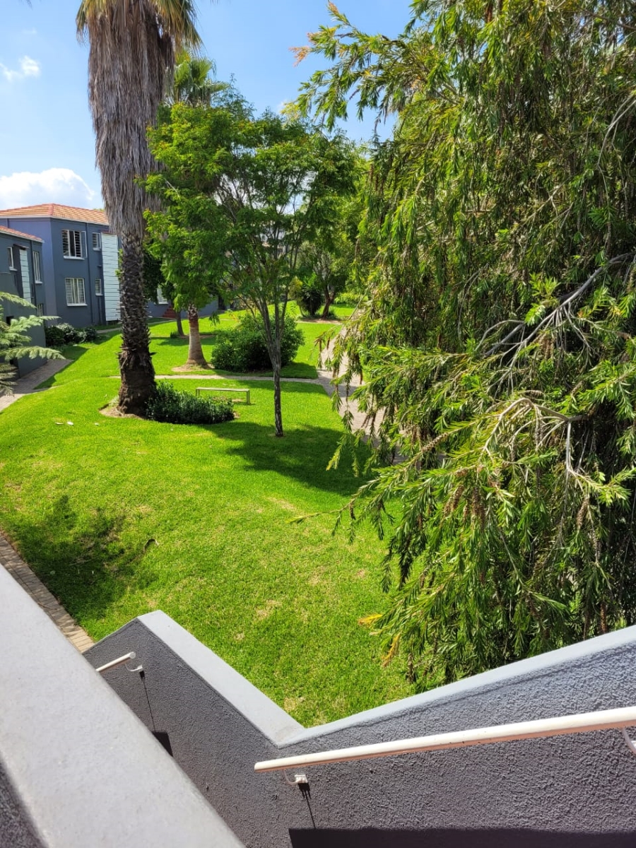 2 Bedroom Property for Sale in Radiokop Gauteng