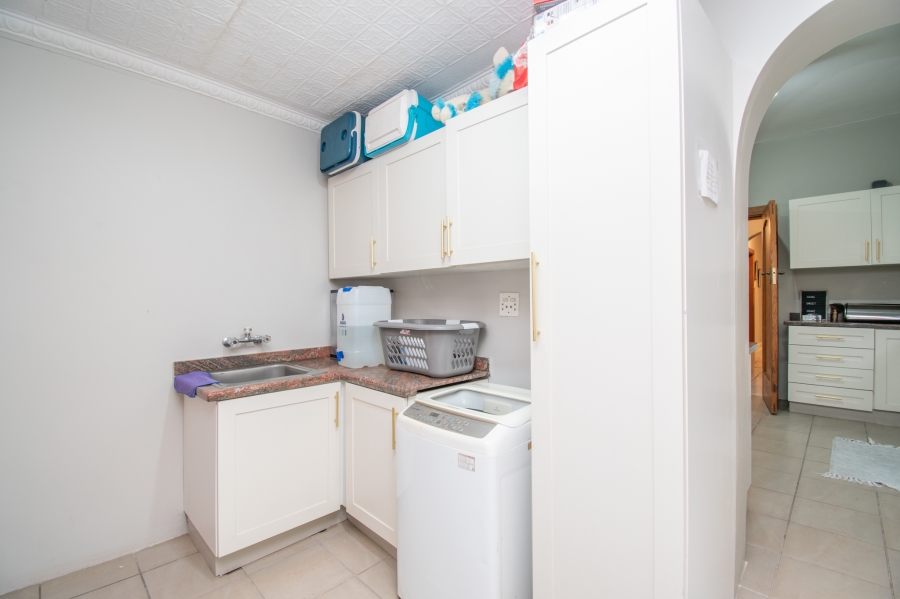 3 Bedroom Property for Sale in Orange Grove Gauteng