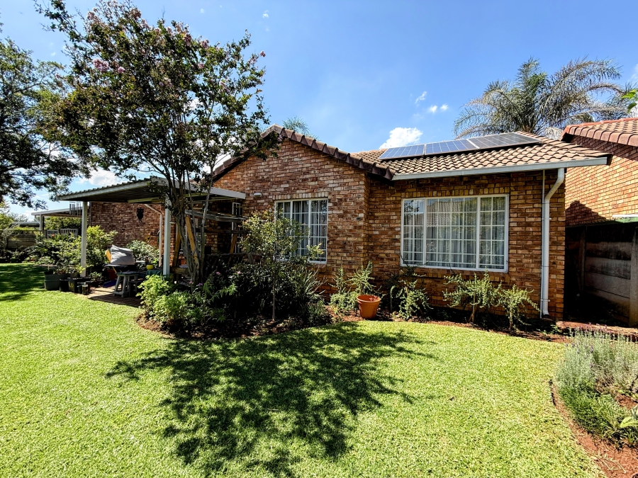 2 Bedroom Property for Sale in Doornpoort Gauteng