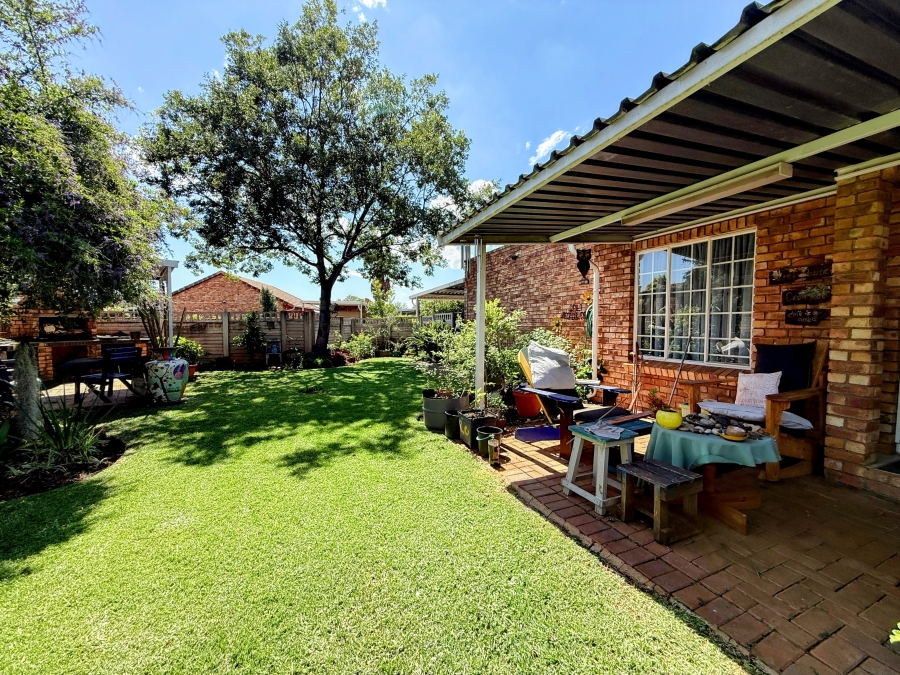 2 Bedroom Property for Sale in Doornpoort Gauteng