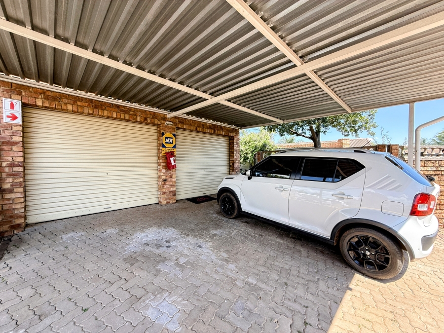 2 Bedroom Property for Sale in Doornpoort Gauteng