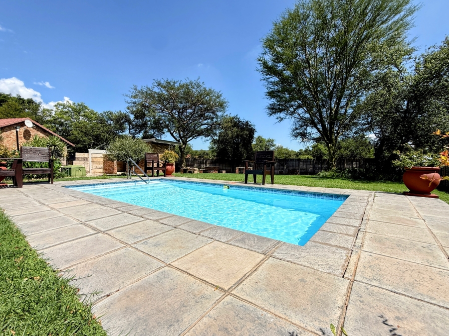 2 Bedroom Property for Sale in Doornpoort Gauteng
