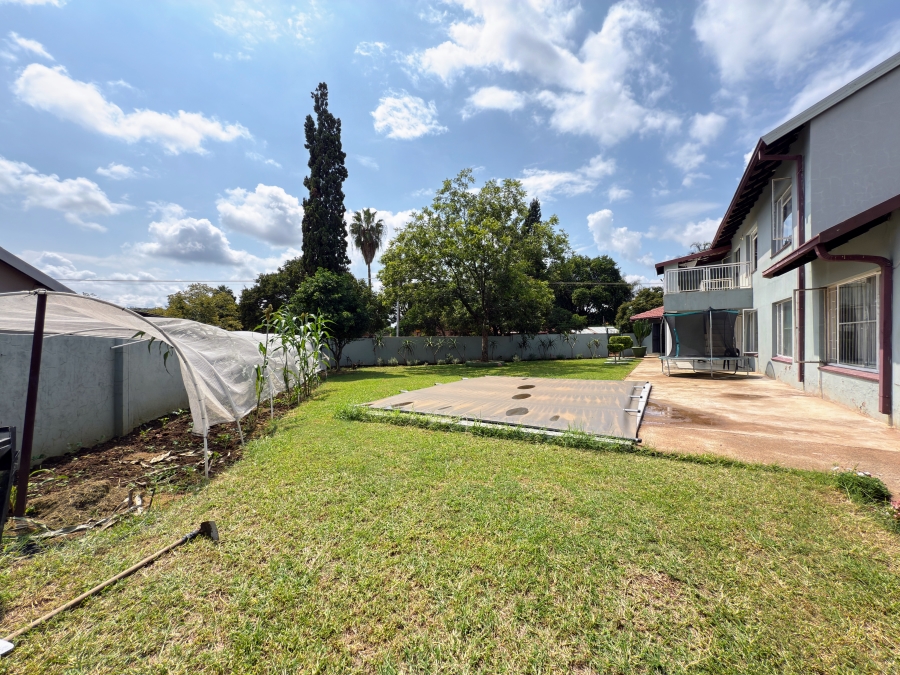 To Let 3 Bedroom Property for Rent in East Lynne Gauteng