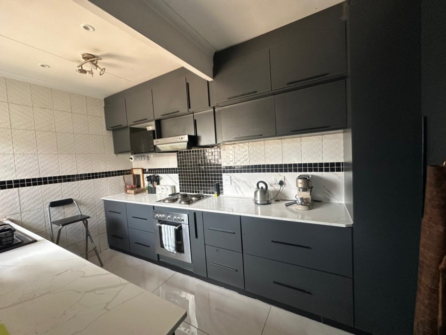 2 Bedroom Property for Sale in Klopperpark Gauteng