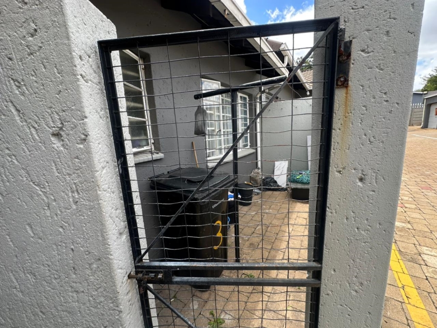 2 Bedroom Property for Sale in Klopperpark Gauteng