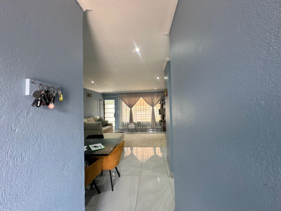 2 Bedroom Property for Sale in Klopperpark Gauteng