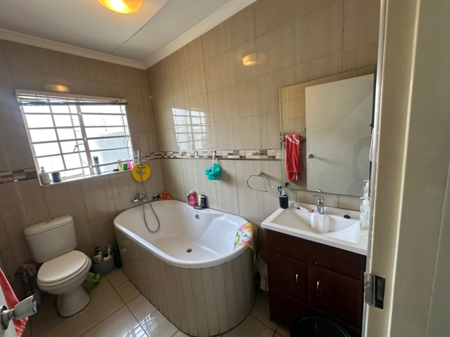2 Bedroom Property for Sale in Klopperpark Gauteng