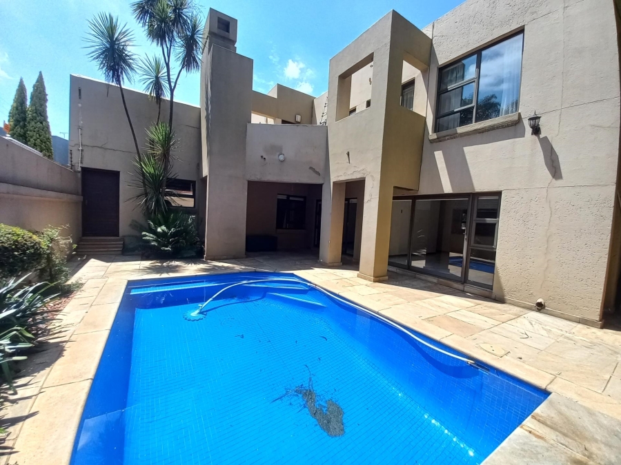 5 Bedroom Property for Sale in Bedford Gardens Gauteng