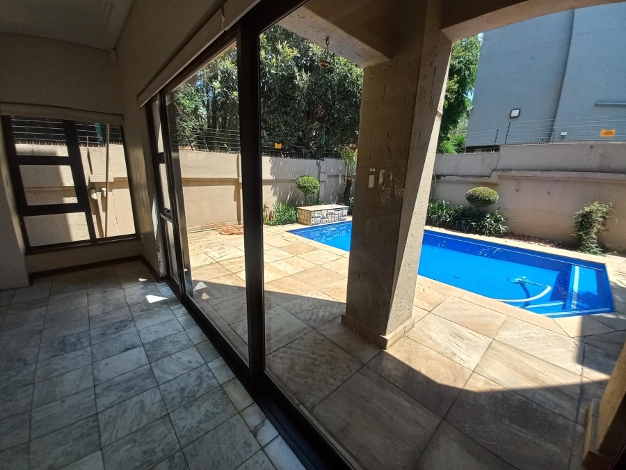 5 Bedroom Property for Sale in Bedford Gardens Gauteng