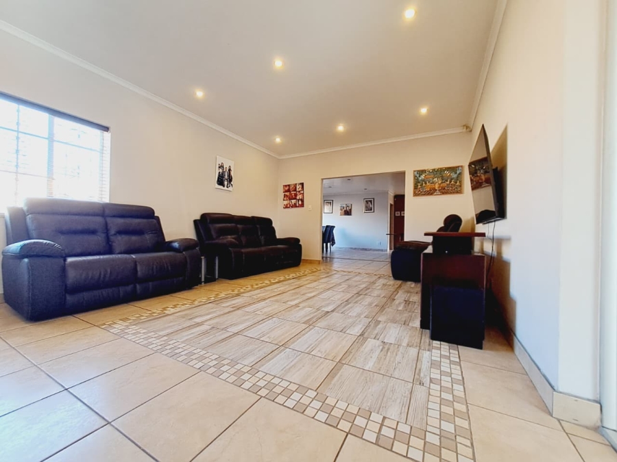 4 Bedroom Property for Sale in Sunnyridge Gauteng