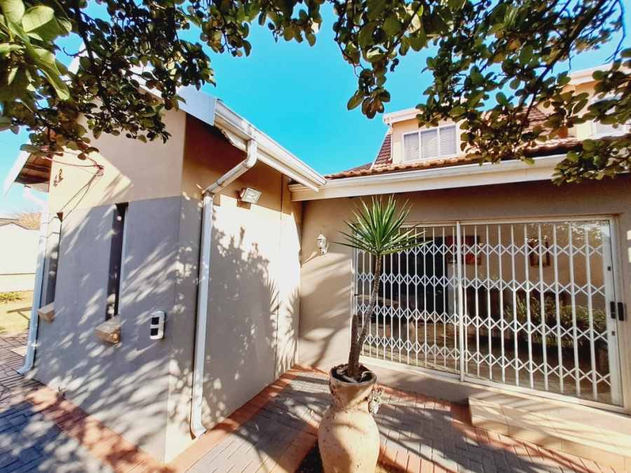 4 Bedroom Property for Sale in Sunnyridge Gauteng