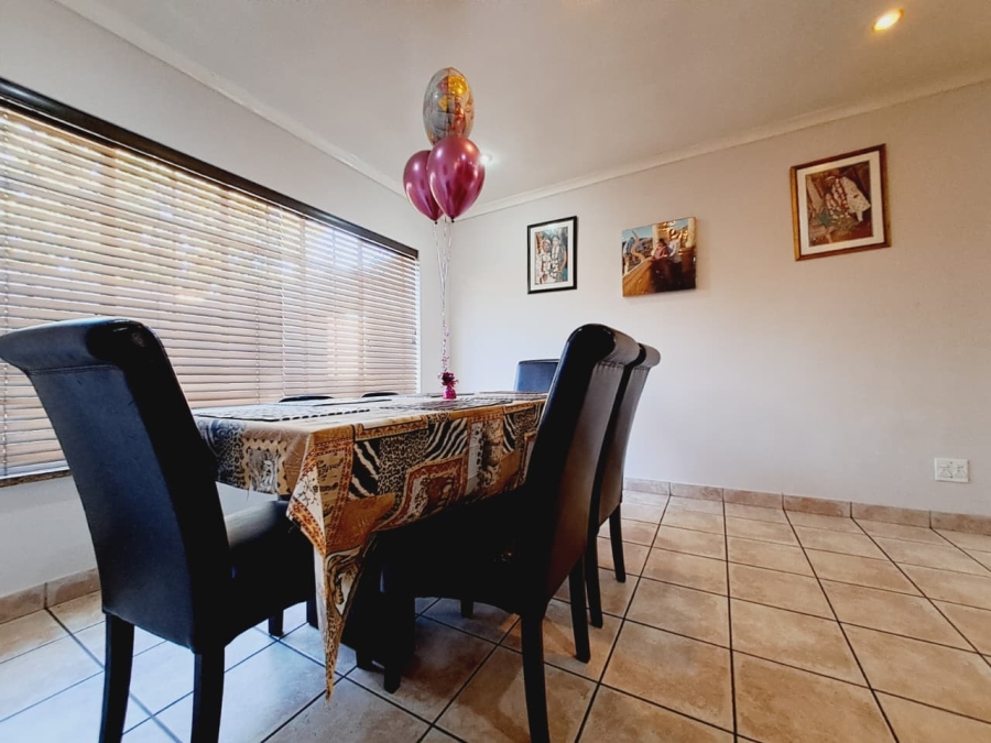 4 Bedroom Property for Sale in Sunnyridge Gauteng