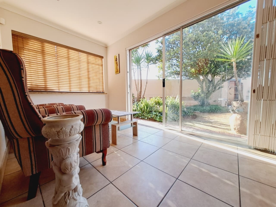 4 Bedroom Property for Sale in Sunnyridge Gauteng