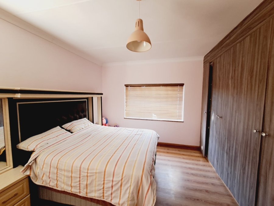 4 Bedroom Property for Sale in Sunnyridge Gauteng