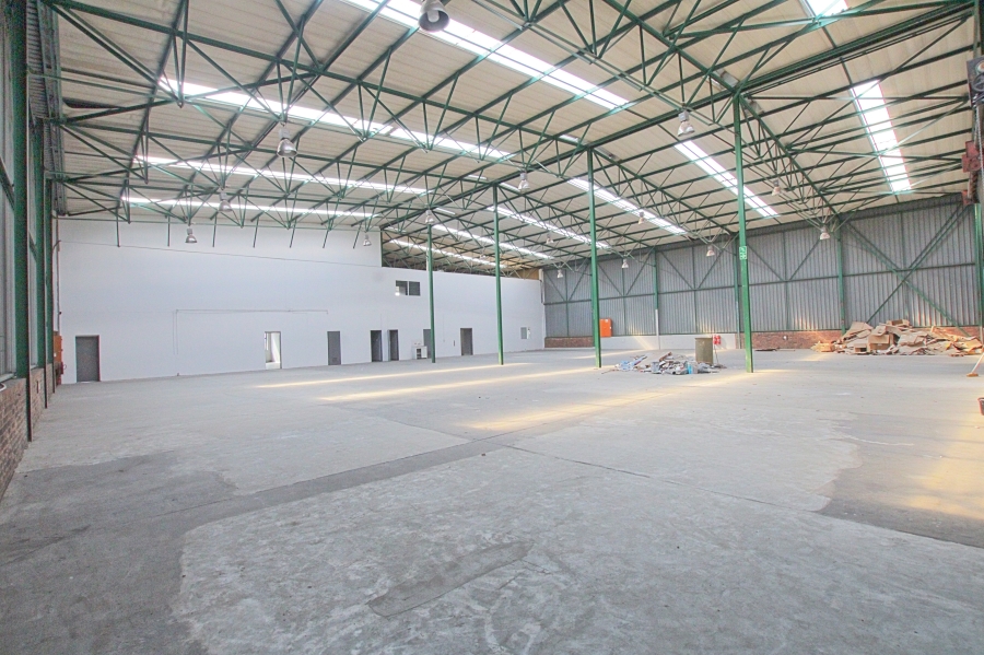 To Let commercial Property for Rent in Randjespark Gauteng