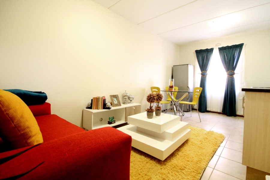 To Let 1 Bedroom Property for Rent in Noordwyk Gauteng