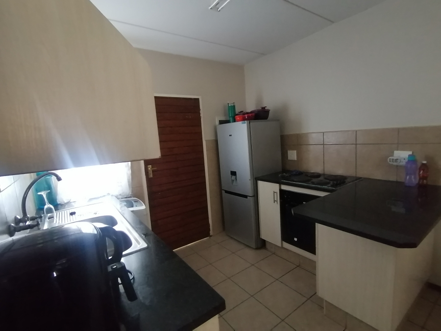 To Let 2 Bedroom Property for Rent in Noordwyk Gauteng