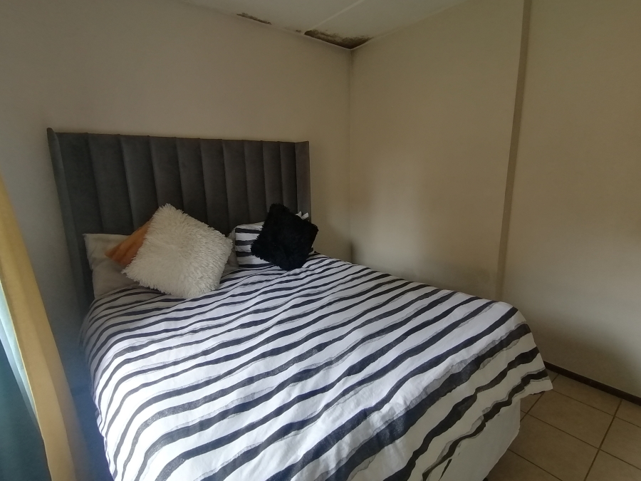 To Let 2 Bedroom Property for Rent in Noordwyk Gauteng
