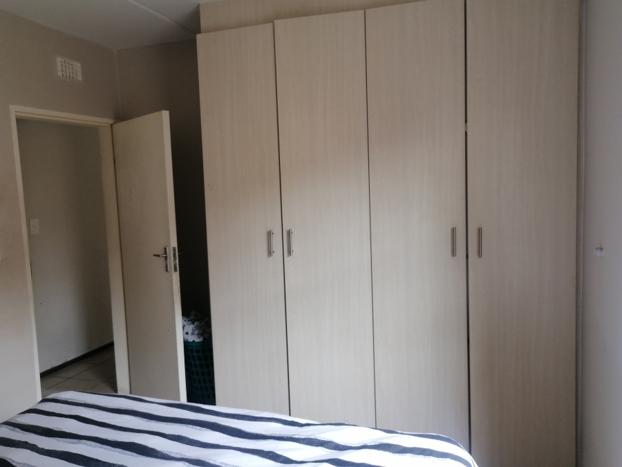 To Let 2 Bedroom Property for Rent in Noordwyk Gauteng
