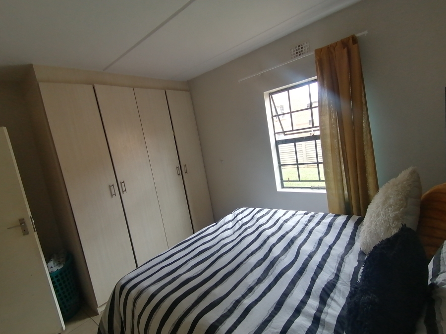 To Let 2 Bedroom Property for Rent in Noordwyk Gauteng