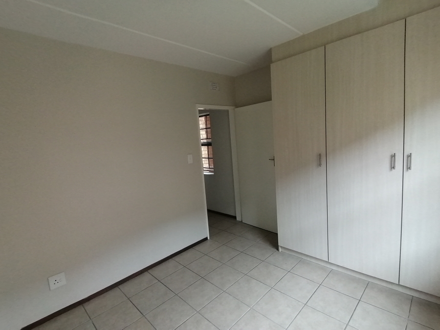 To Let 2 Bedroom Property for Rent in Noordwyk Gauteng