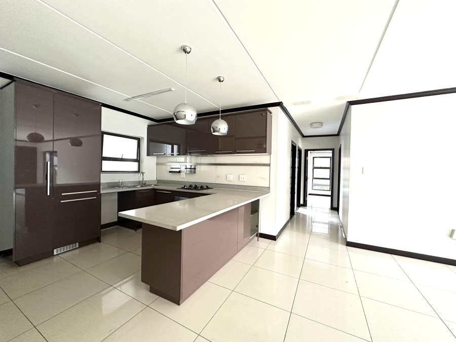 To Let 3 Bedroom Property for Rent in Broadacres Gauteng