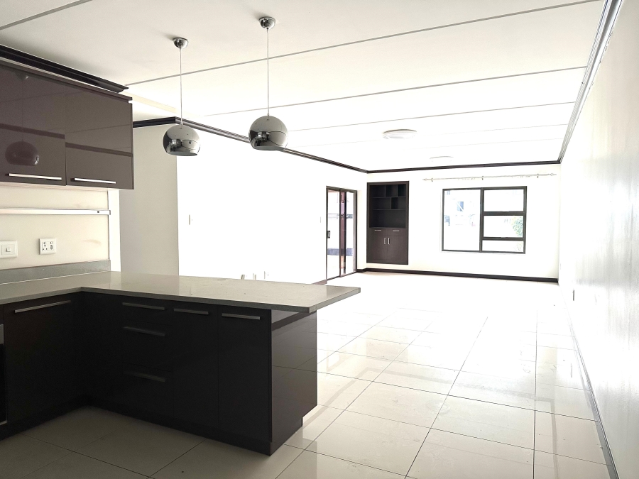 To Let 3 Bedroom Property for Rent in Broadacres Gauteng