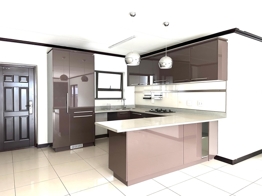 To Let 3 Bedroom Property for Rent in Broadacres Gauteng