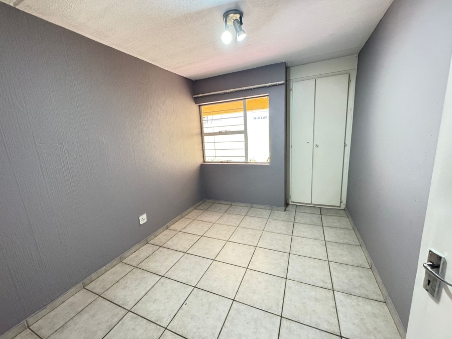 To Let 3 Bedroom Property for Rent in Vorna Valley Gauteng