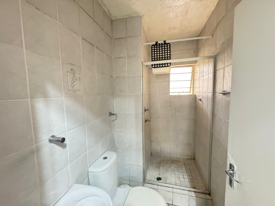 To Let 3 Bedroom Property for Rent in Vorna Valley Gauteng