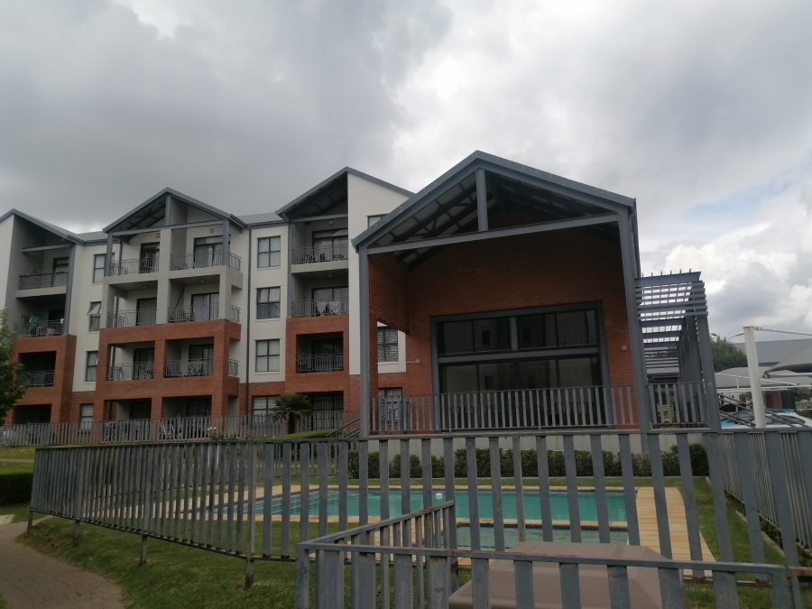 1 Bedroom Property for Sale in Erand Gardens Gauteng