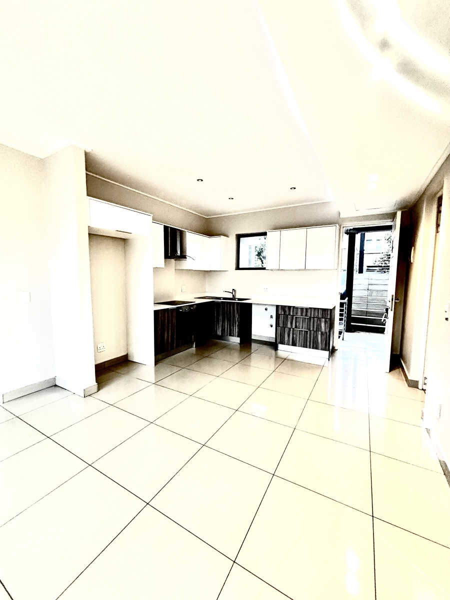 To Let 2 Bedroom Property for Rent in Parkmore Gauteng