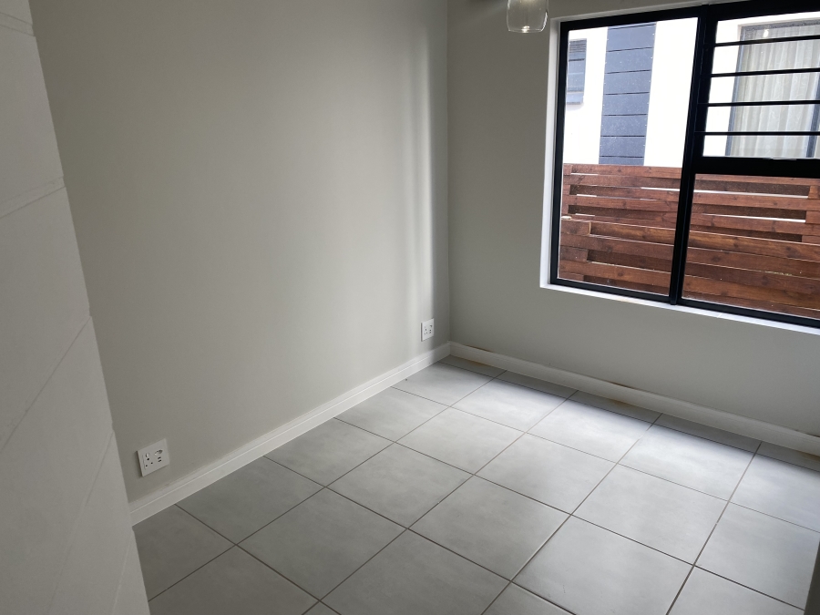 To Let 3 Bedroom Property for Rent in Mooikloof Equestrian Estate Gauteng