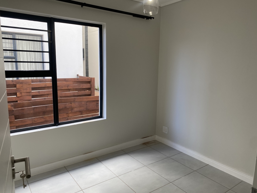 To Let 3 Bedroom Property for Rent in Mooikloof Equestrian Estate Gauteng