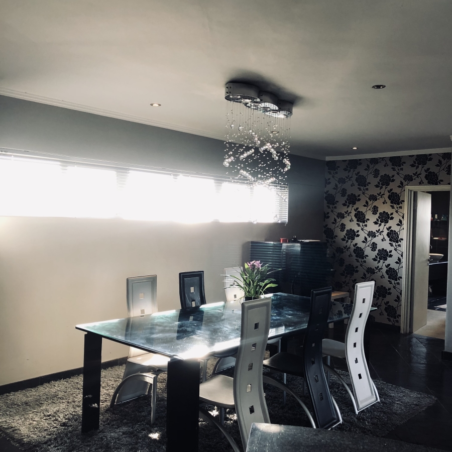 2 Bedroom Property for Sale in Sandton Central Gauteng