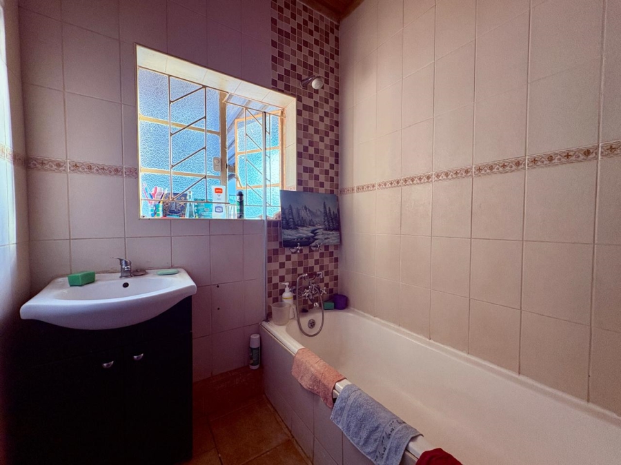 2 Bedroom Property for Sale in Selection Park Gauteng