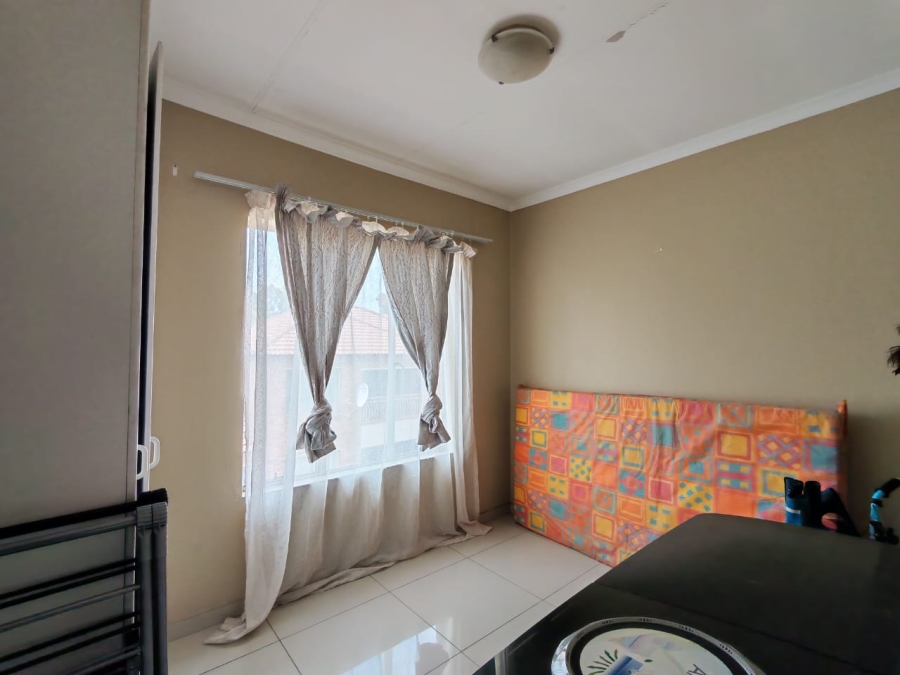 2 Bedroom Property for Sale in Birchleigh Gauteng