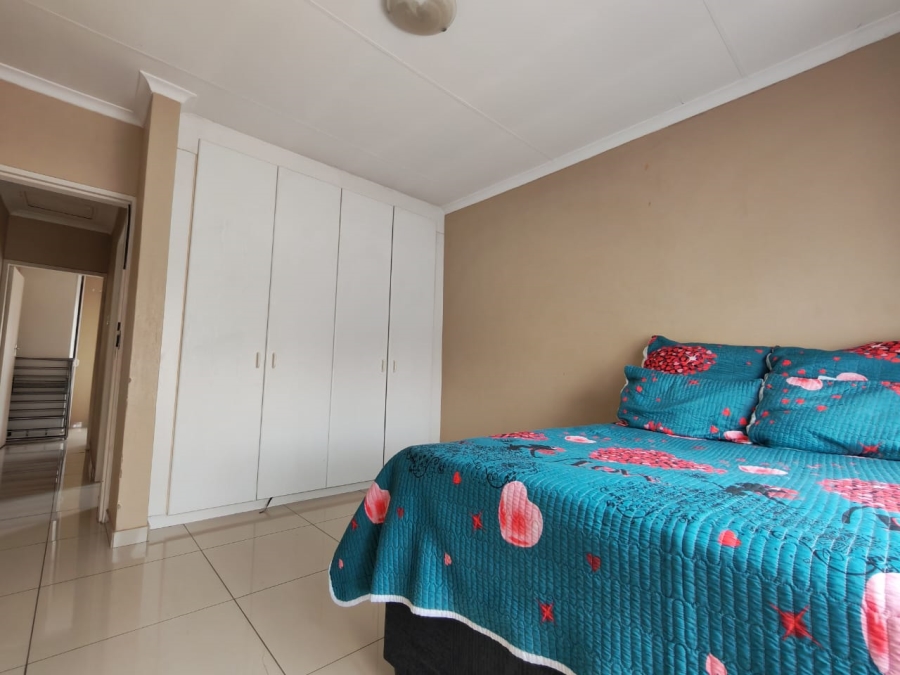 2 Bedroom Property for Sale in Birchleigh Gauteng