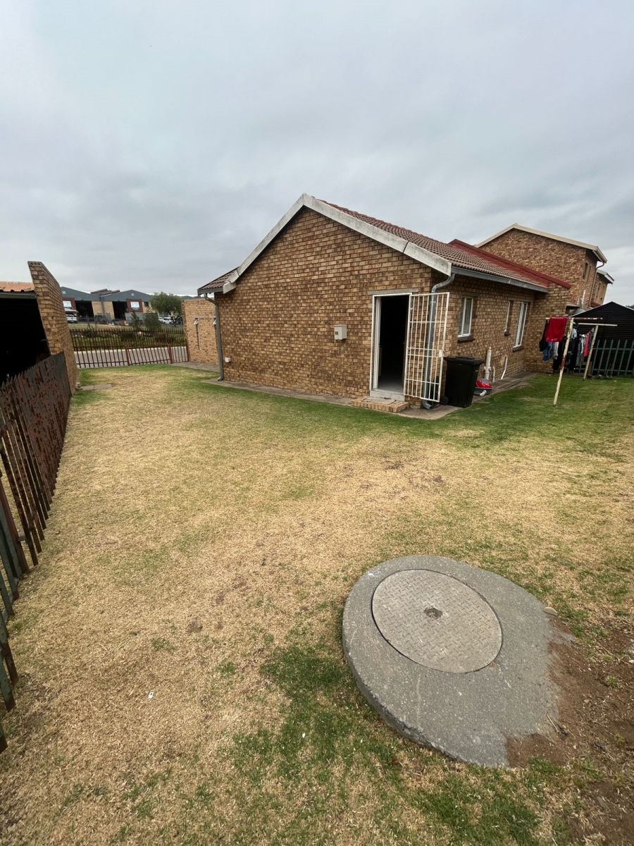 2 Bedroom Property for Sale in Terenure Gauteng
