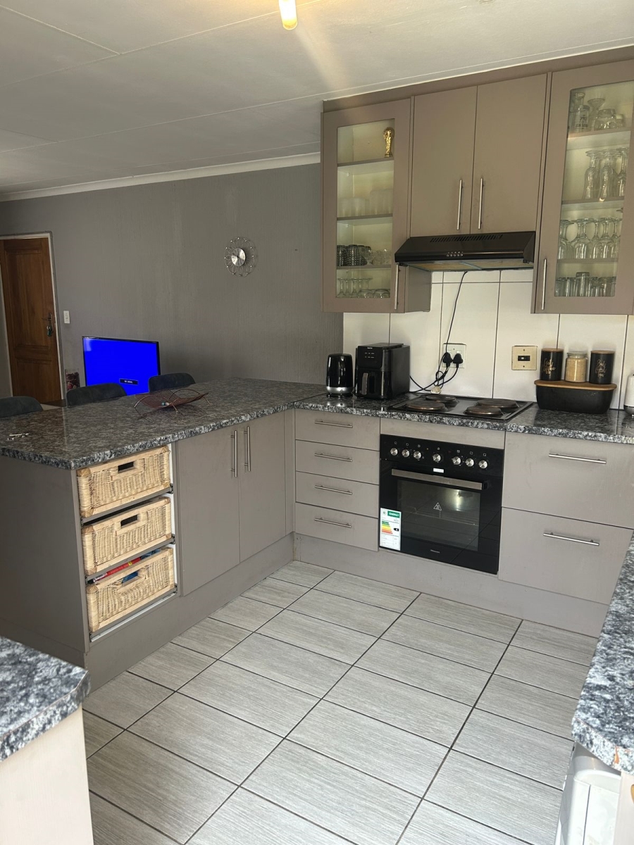 2 Bedroom Property for Sale in Terenure Gauteng