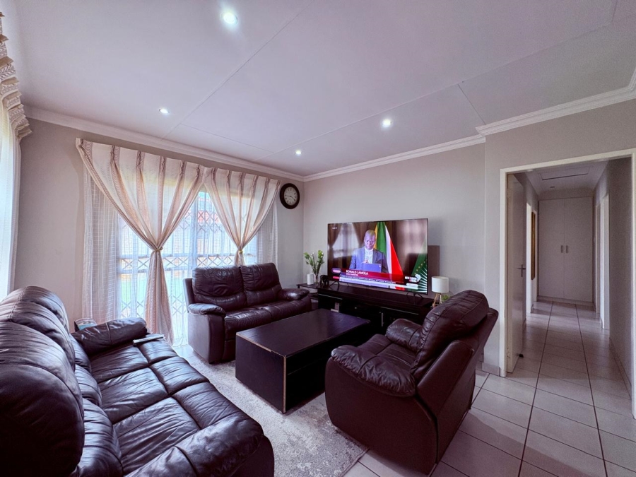 3 Bedroom Property for Sale in Sunair Park Gauteng