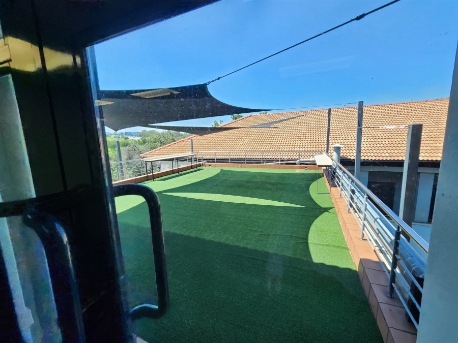 To Let commercial Property for Rent in Barlow Park Gauteng