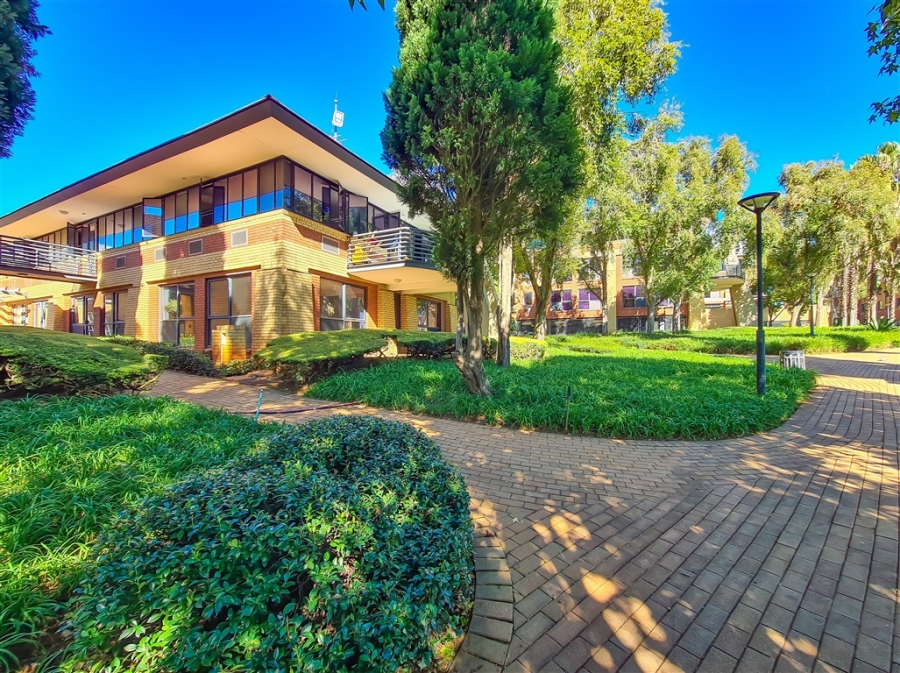 To Let commercial Property for Rent in Constantia Kloof Gauteng