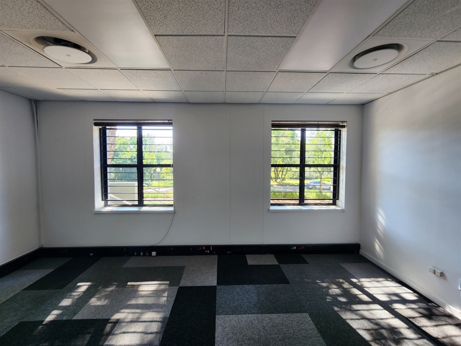 To Let commercial Property for Rent in Barlow Park Gauteng