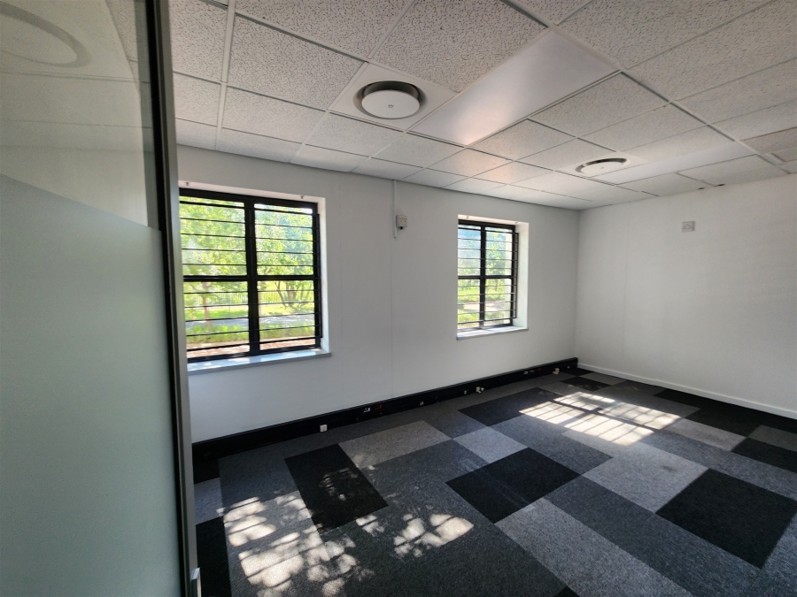 To Let commercial Property for Rent in Barlow Park Gauteng