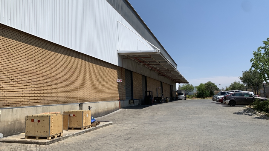To Let commercial Property for Rent in Gosforth Park Gauteng