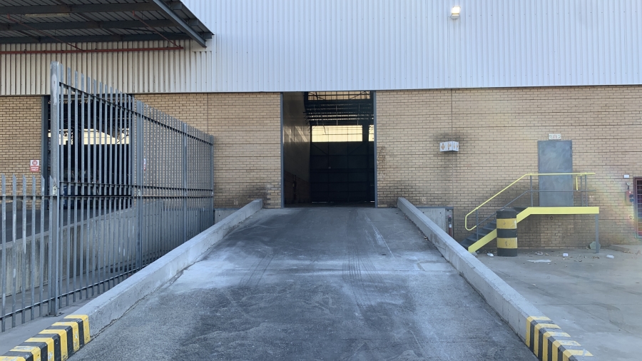 To Let commercial Property for Rent in Gosforth Park Gauteng