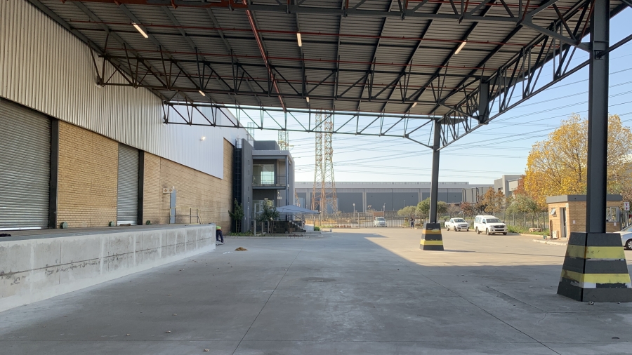 To Let commercial Property for Rent in Gosforth Park Gauteng