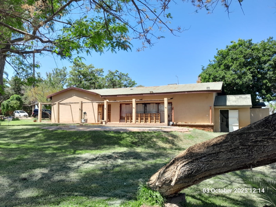9 Bedroom Property for Sale in Pretoria North Gauteng